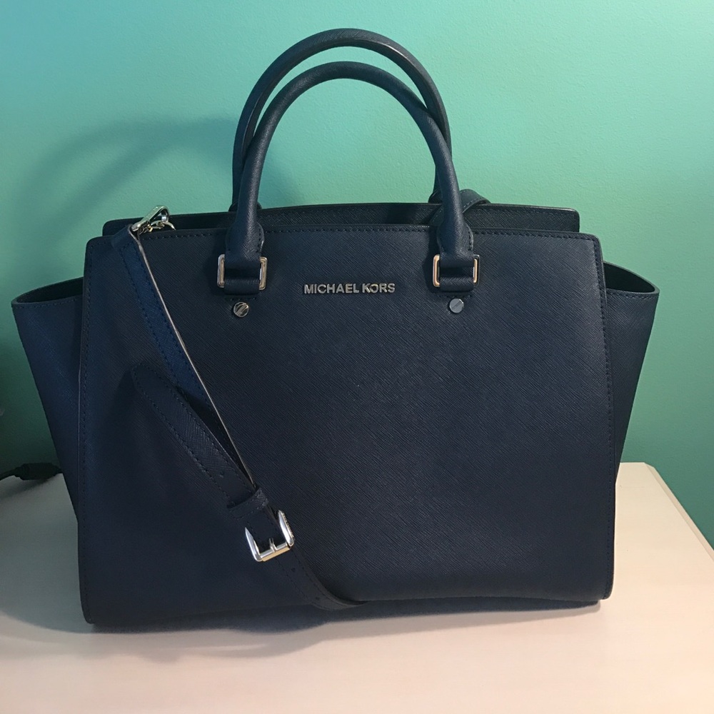 Michael Kors navy Selma