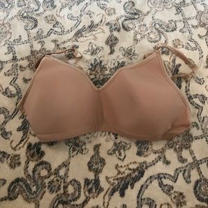 Hands free pumping/nursing bra
