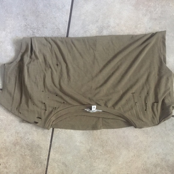 Distressed tee - Picture 3 of 3