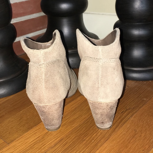 Suede Carlos Santana Brooky bootie size 6 - Picture 2 of 8