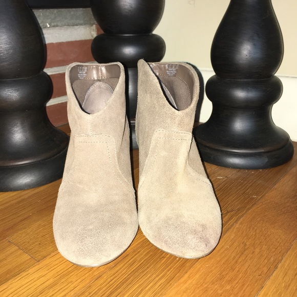 Suede Carlos Santana Brooky bootie size 6 - Picture 5 of 8