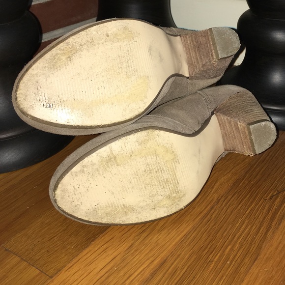 Suede Carlos Santana Brooky bootie size 6 - Picture 6 of 8