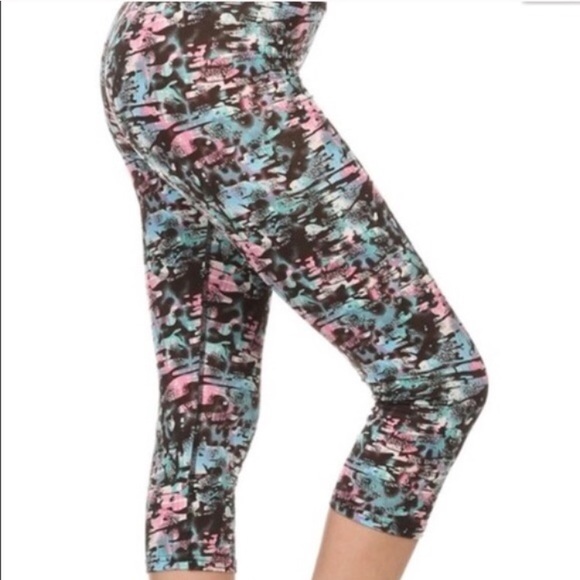 CLEARANCE. Top active yoga workout sport capri - Picture 3 of 3