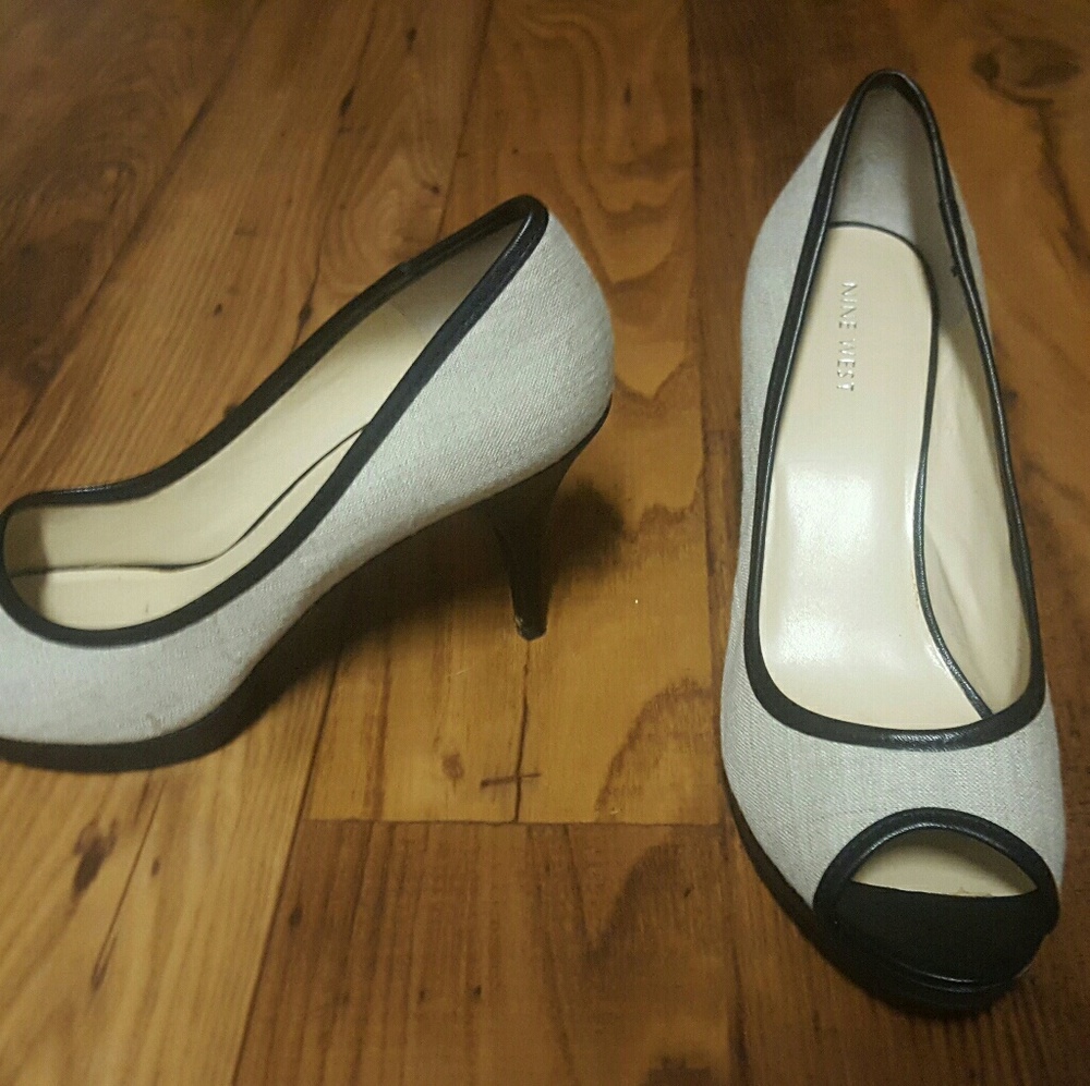 Nine West Peep-Toe