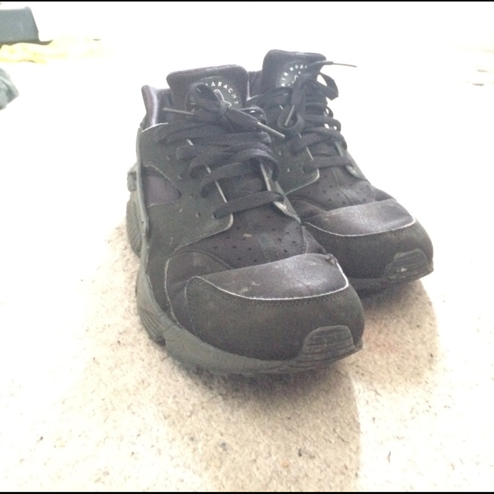 Hurache black Nike Jordan adidas