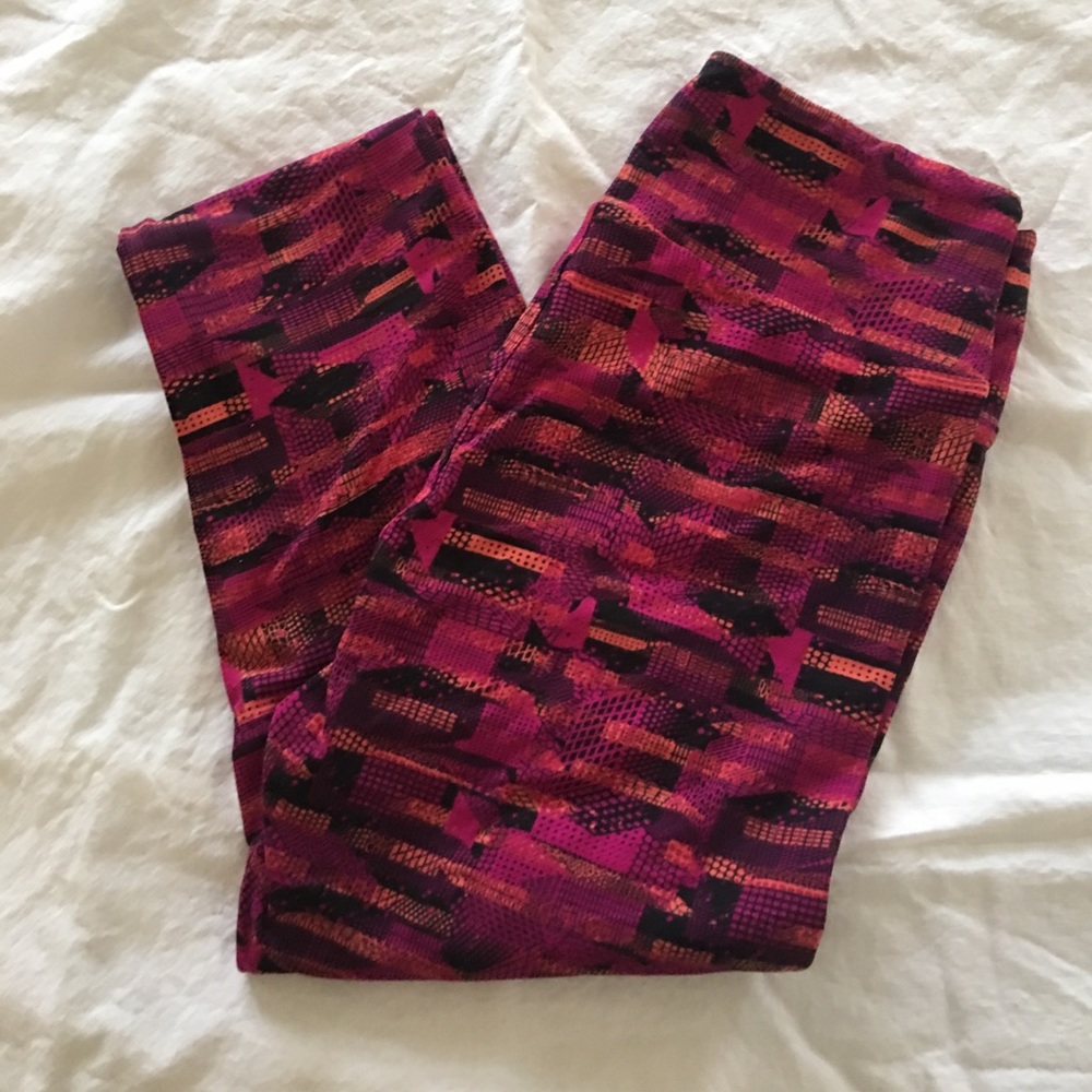 BNWT OS leggings by lularoe