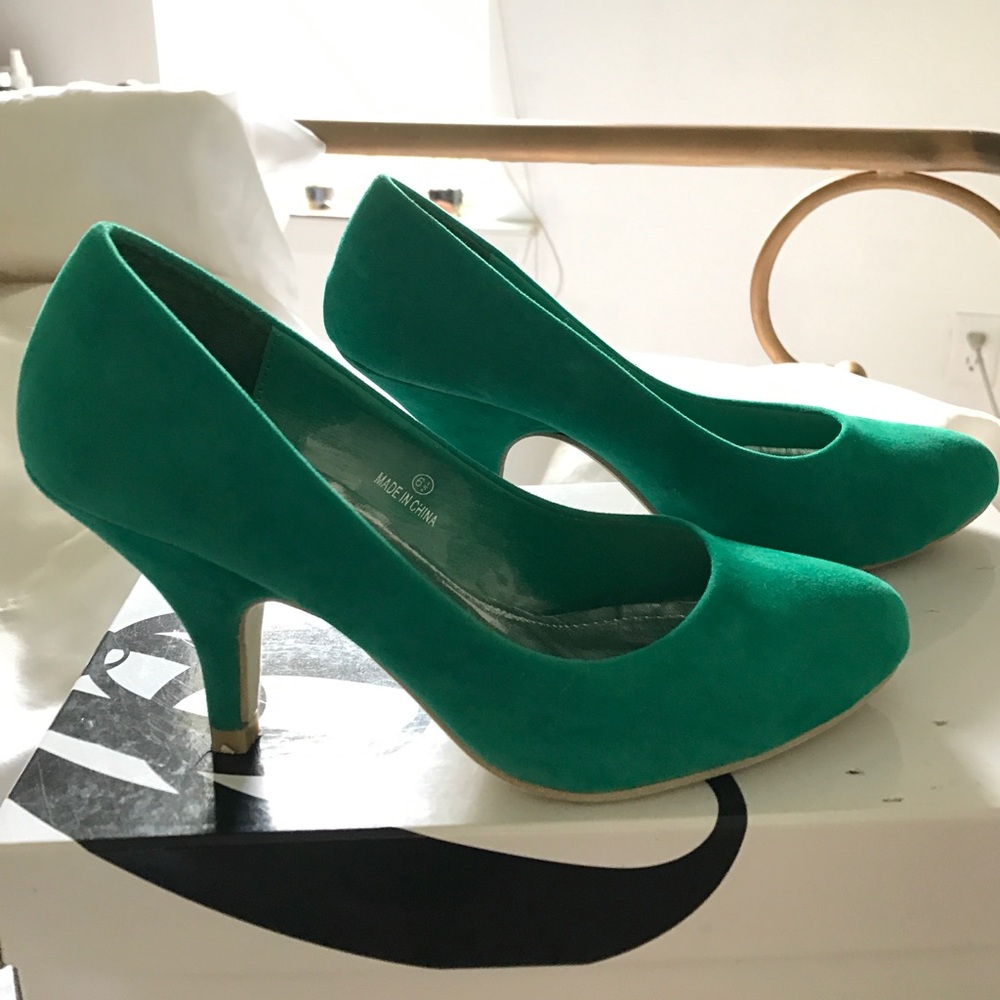 Emerald Green Pumps