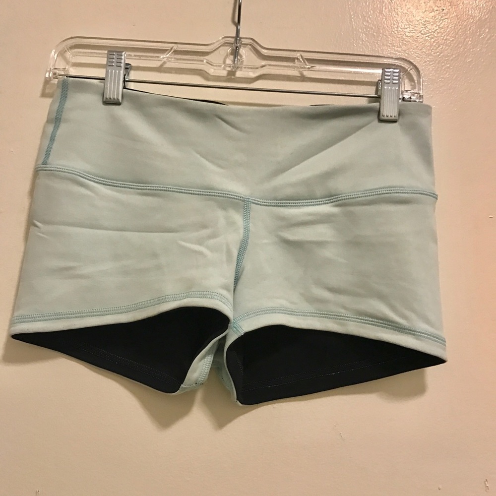 Reversible Lululemon Shorts Size 4 Great Condition