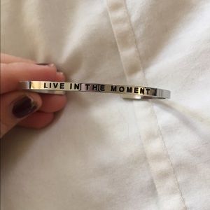 Mantraband silver "live in the moment"