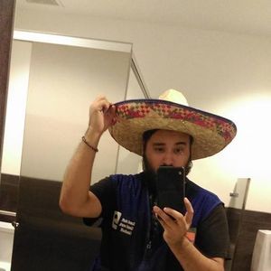 Meet your Posher, Chris