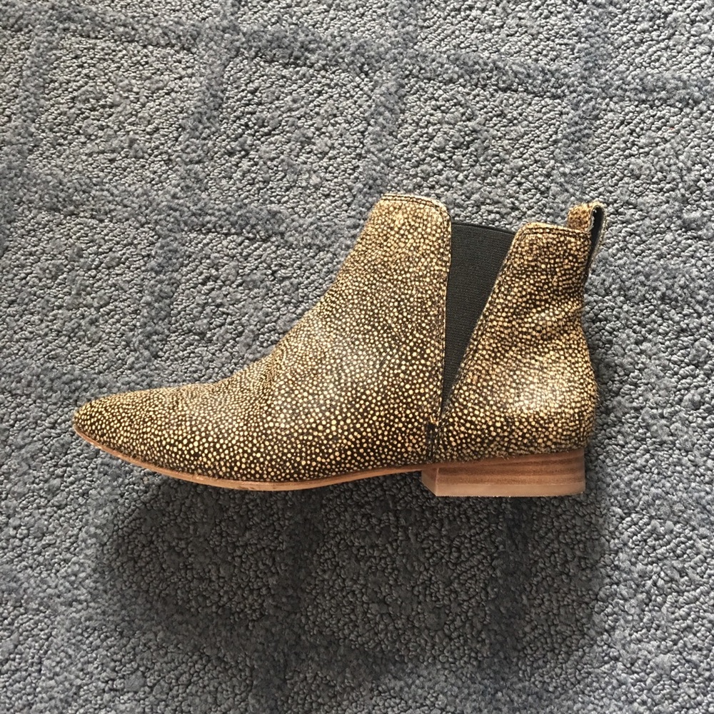 Calf hair Chelsea boots, Madewell! Size 7!