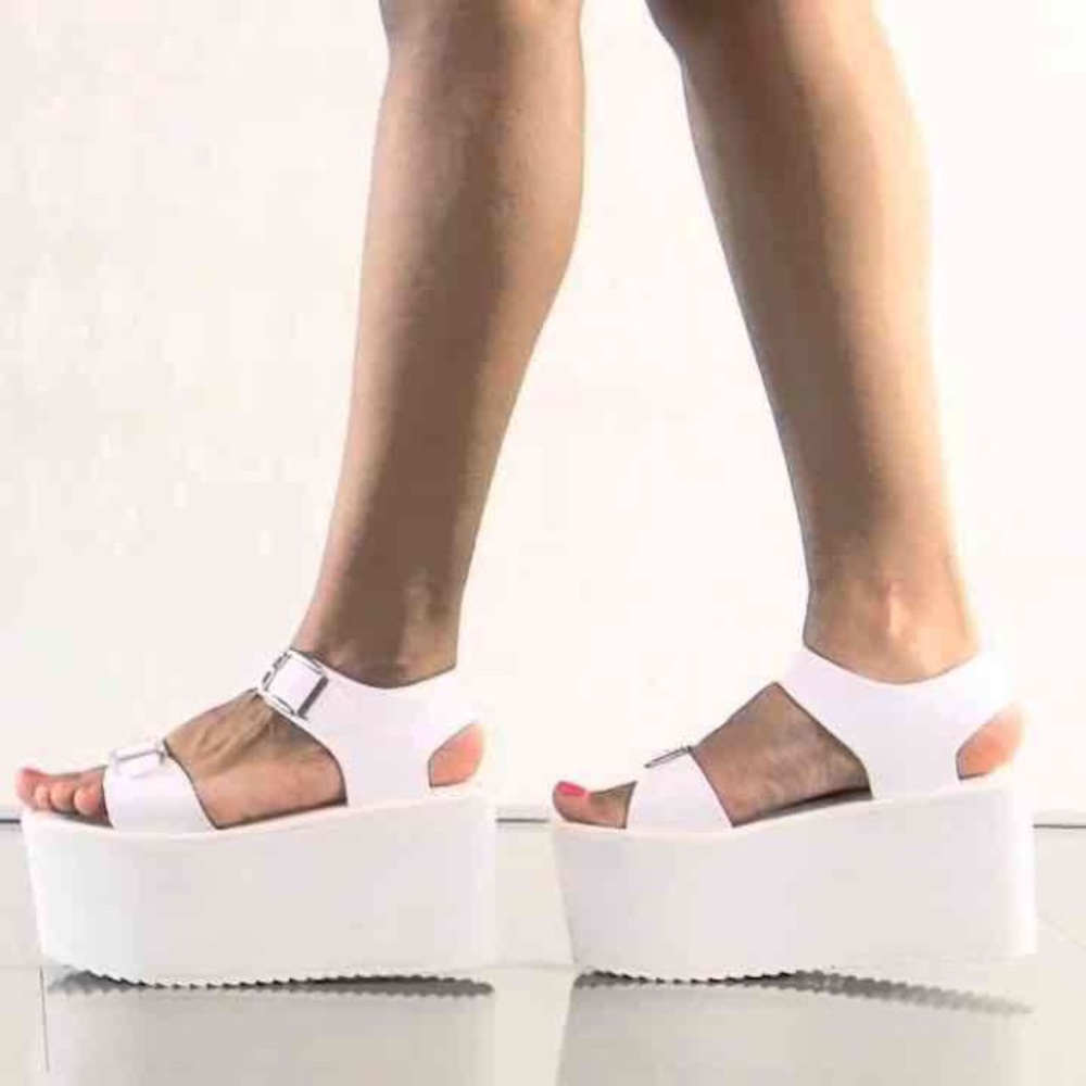 YRU Orion Sandals