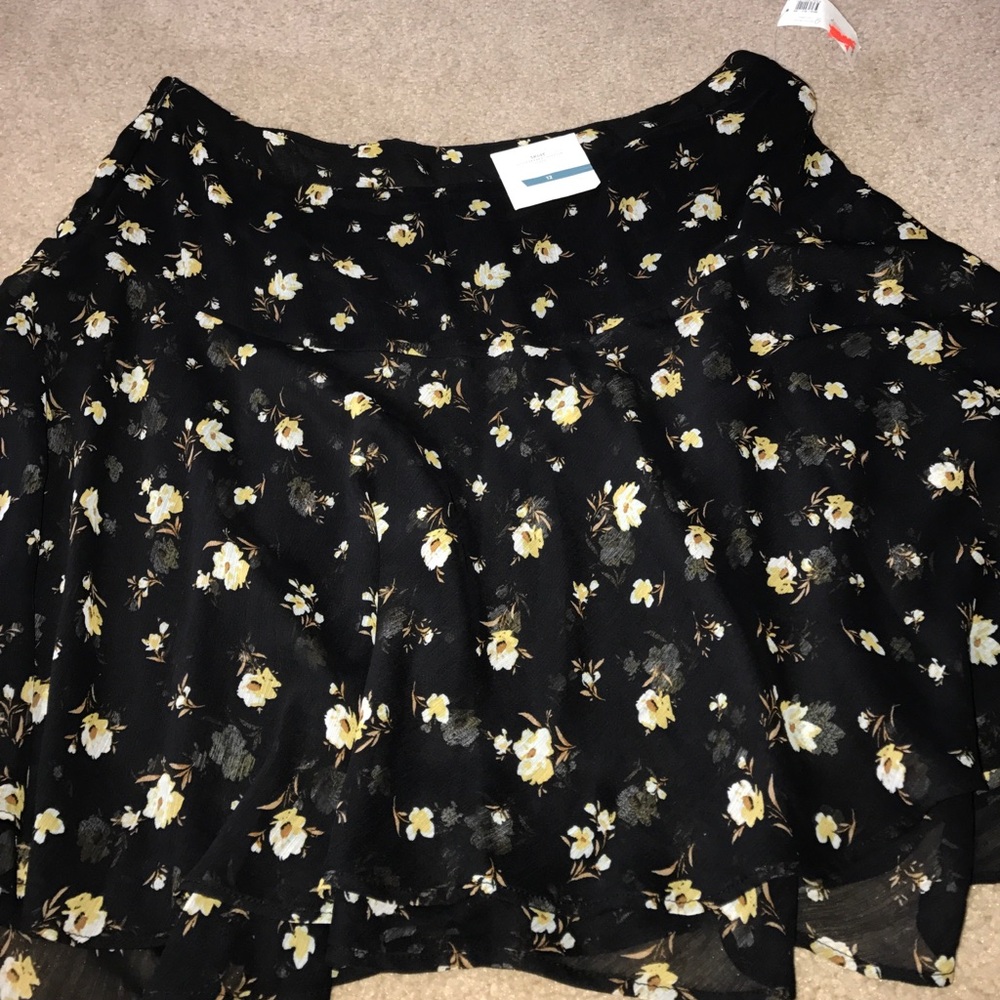 Old navy swing skirt!! NWT