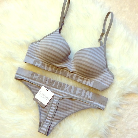 Urban Outfitters Other - Calvin Klein Bra 34B thong panty underwear set