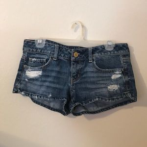Jean shorts distressed