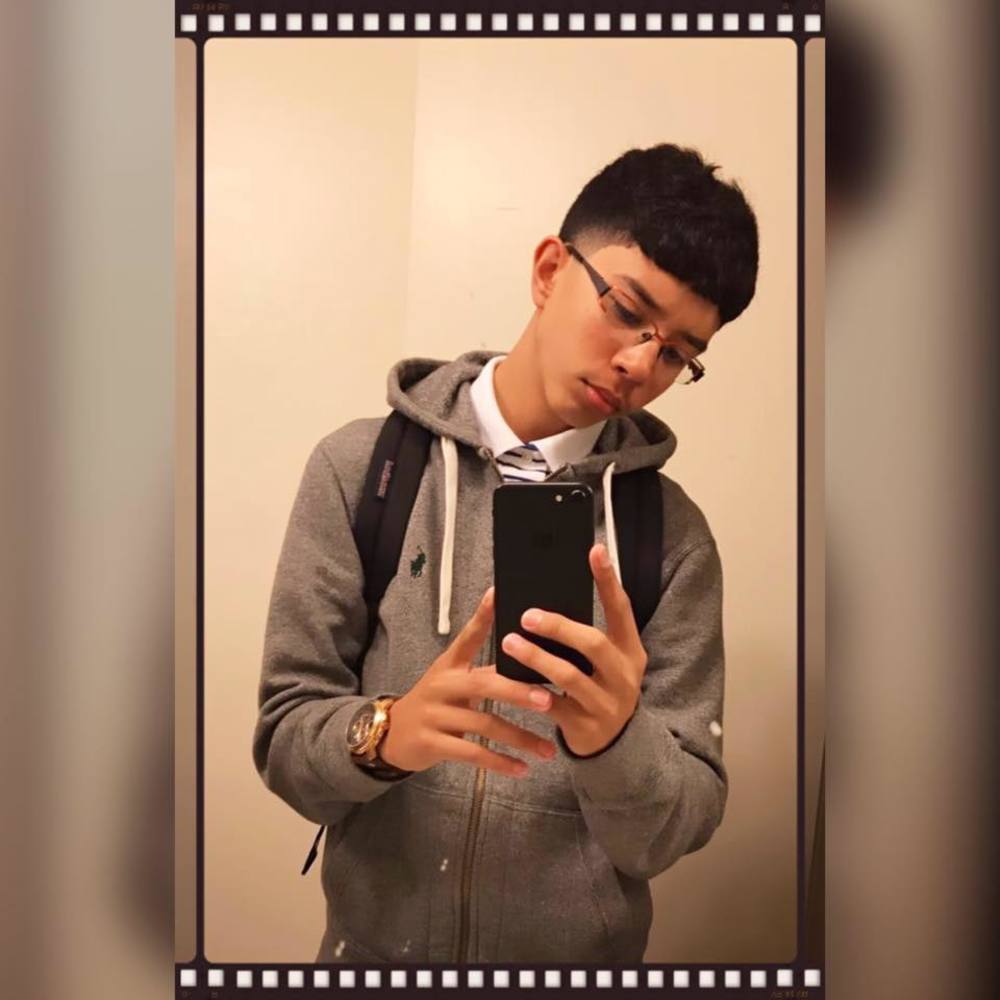 Meet your Posher, Javier