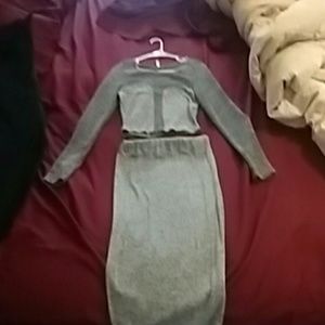 2 piece crop top pencil skirt outfit