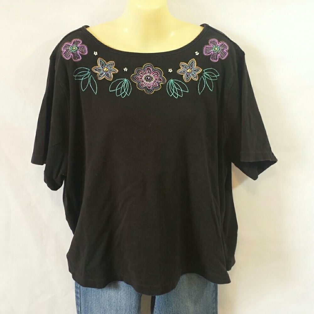 Embroidered knit top
