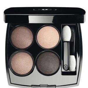 Les 4 ombres #266 tissé essentiel eyeshadows.