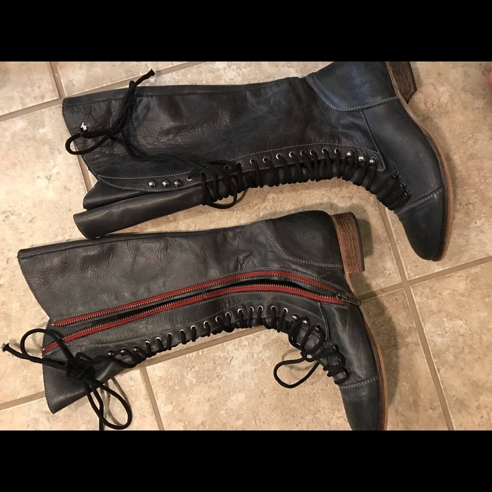 Steve Madden boots 8