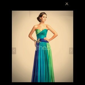 Will negotiate, gorgeous blueturquoise ombré gown.