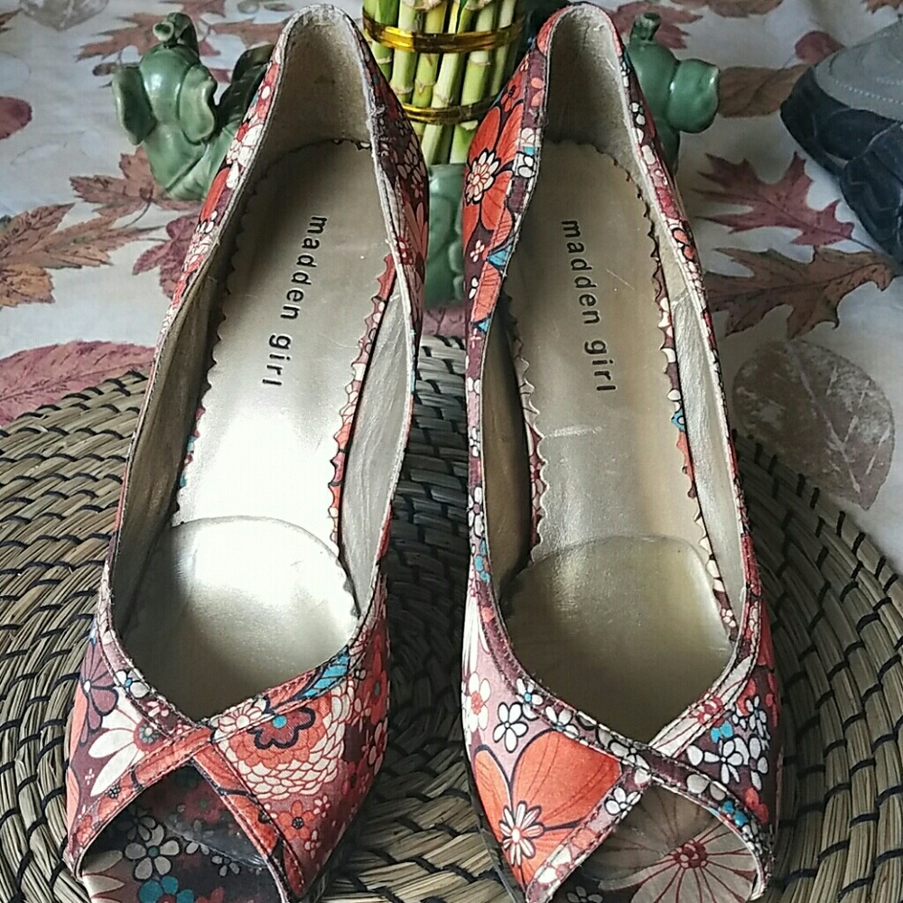Floral peep toe heels