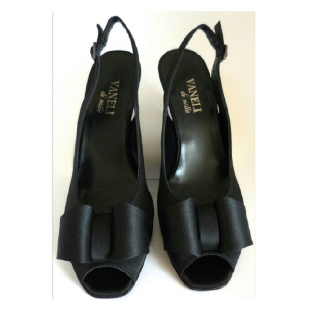 Vaneli di Notte peep toe heel with  satin bow