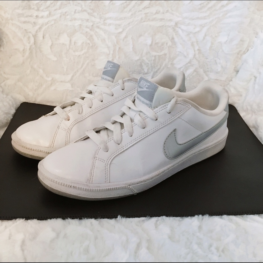 Nike Classic Grey / Silver Sneakers