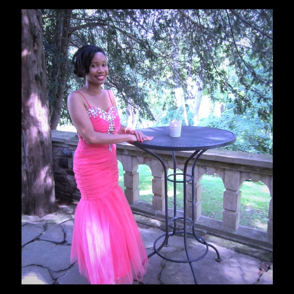 Classy sexy mermaid red/blush gown - Picture 1 of 1