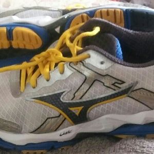 A used pair of Wave Enigma 4