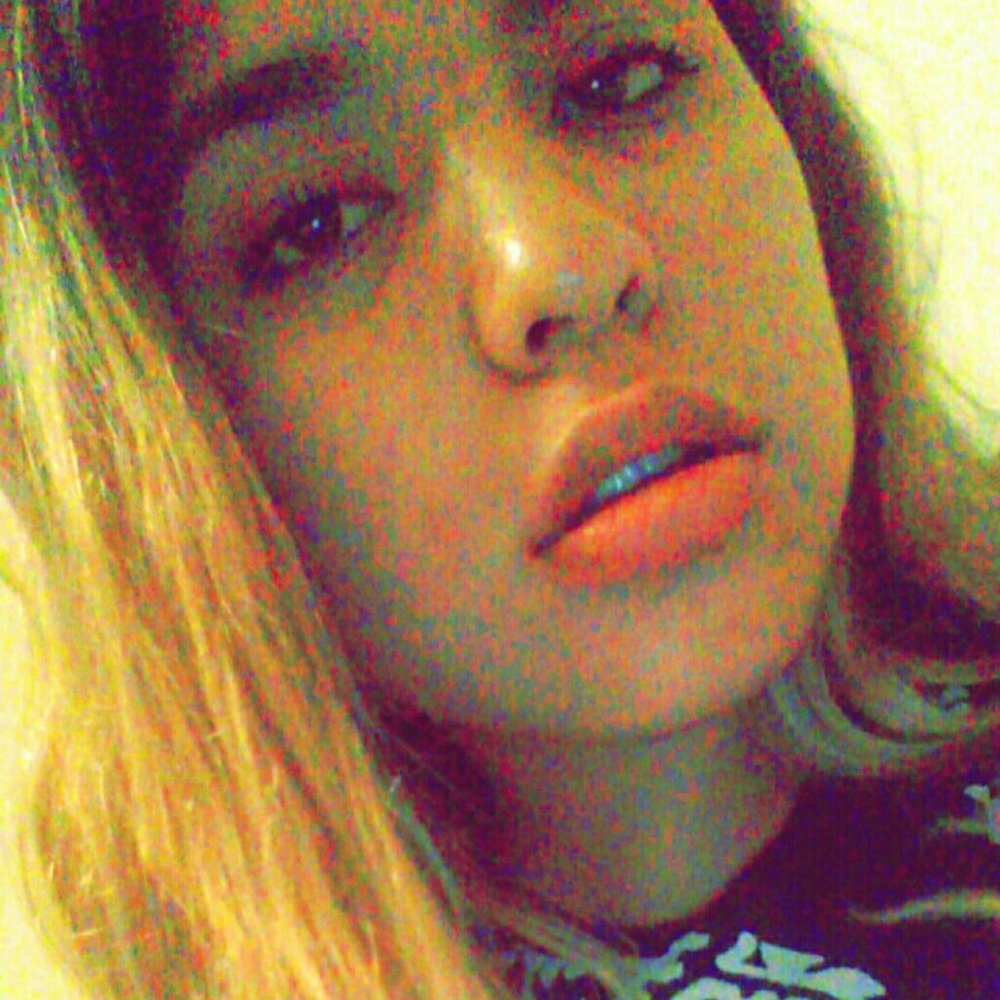 Meet your Posher, Naomi