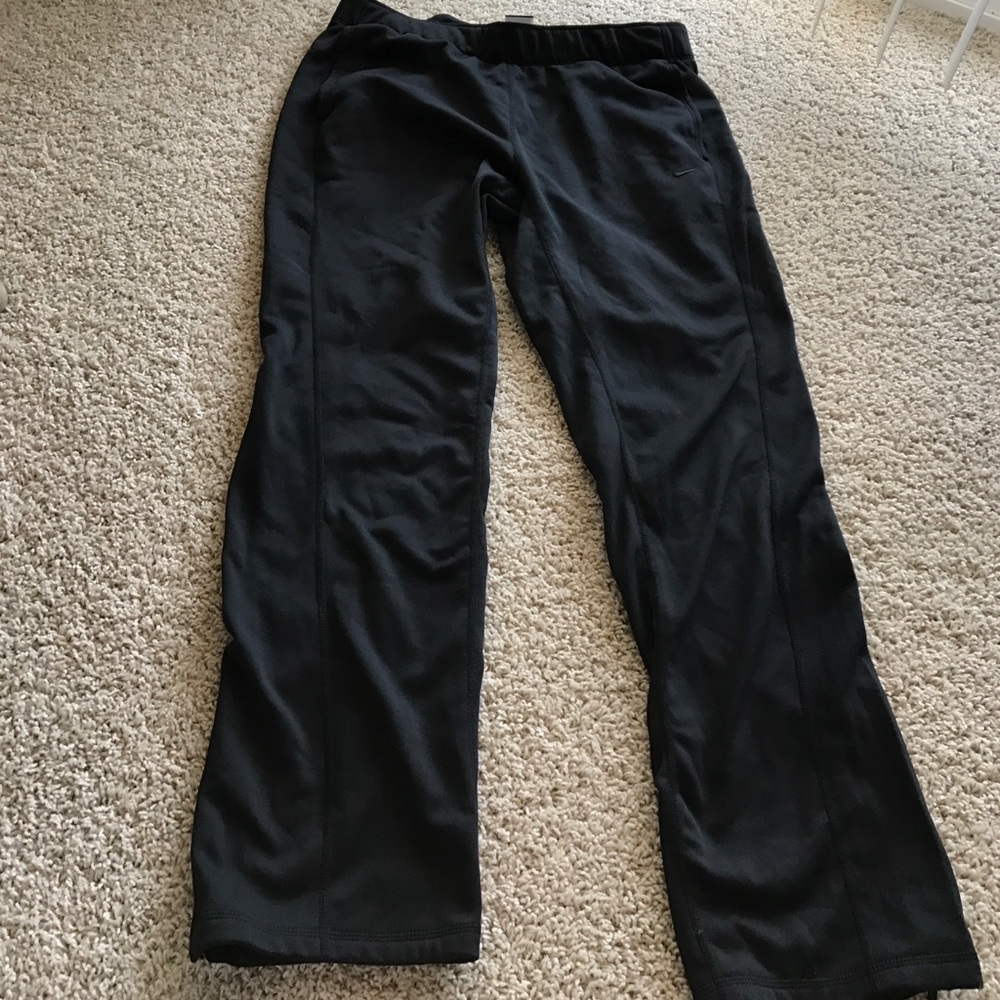 Nike therma fit sweat pants