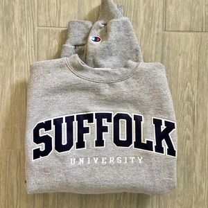 SUFFOLK U CREW NECK SWEATSHIRT