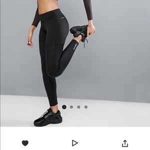 Reebok Leggings super cute. Brand new never worn.