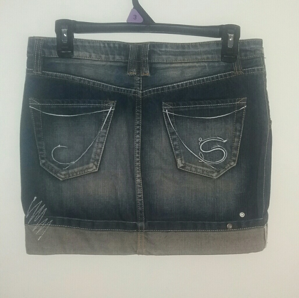 S.Y.N like new Mini Skirt