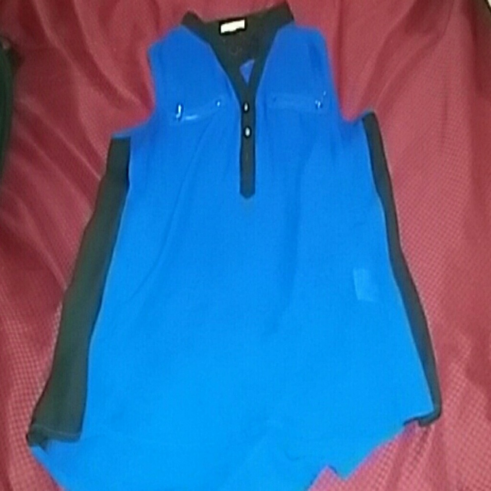 Blue and black sleeveless shirt