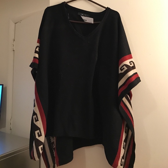 Brand new never worn poncho - Picture 1 of 1