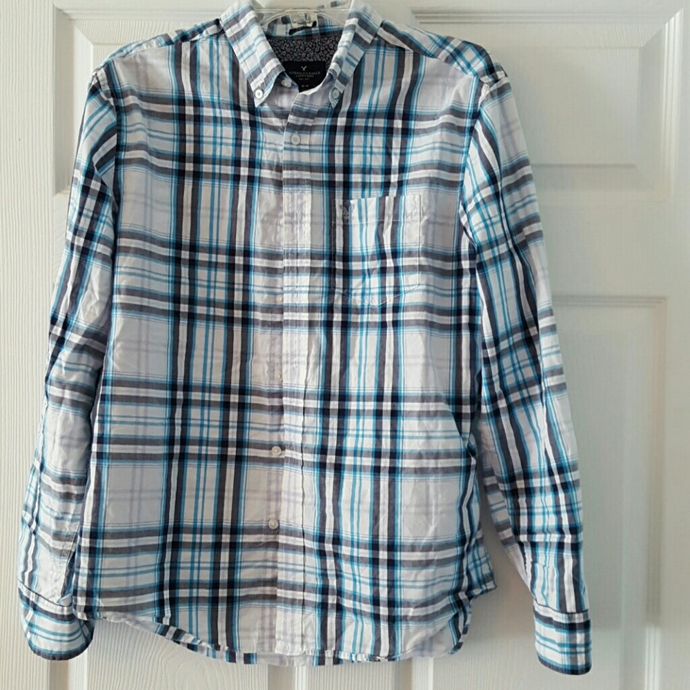 American Eagle medium plaid shirt