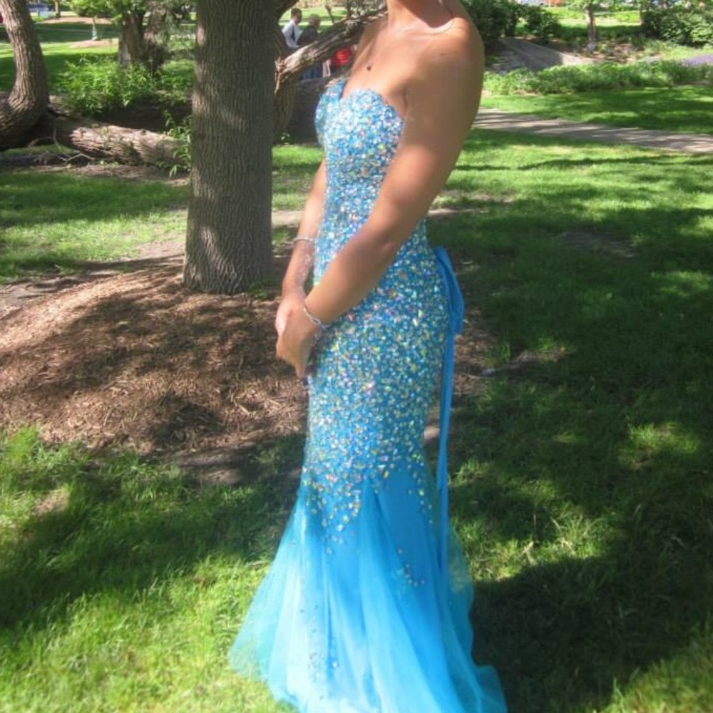 Blue strapless prom dress