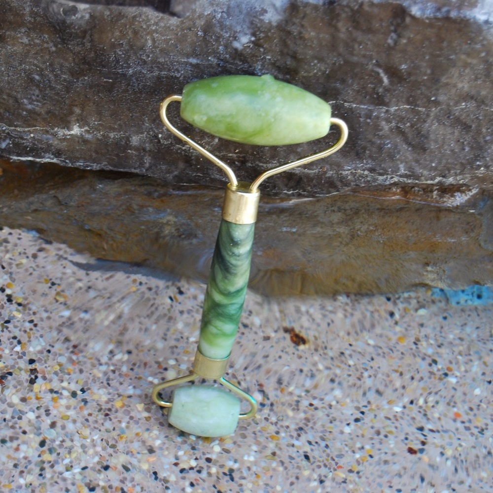 SALE Anti Aging Jade Gemstone Facial Roller