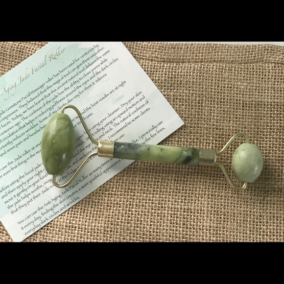 SALE Anti Aging Jade Gemstone Facial Roller - Picture 2 of 2