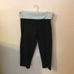 PINK crop yoga leggings