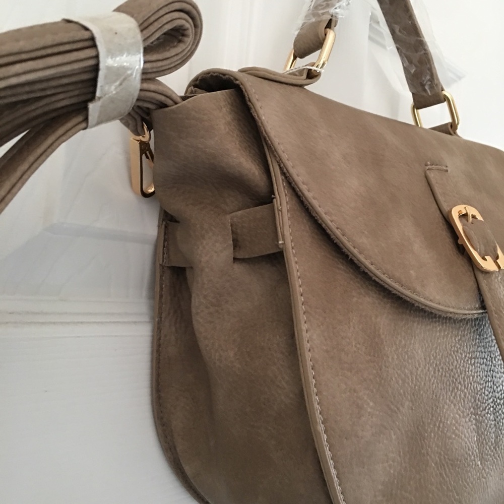 Crossbody purse. Black or Taupe. Cute - Picture 7 of 8