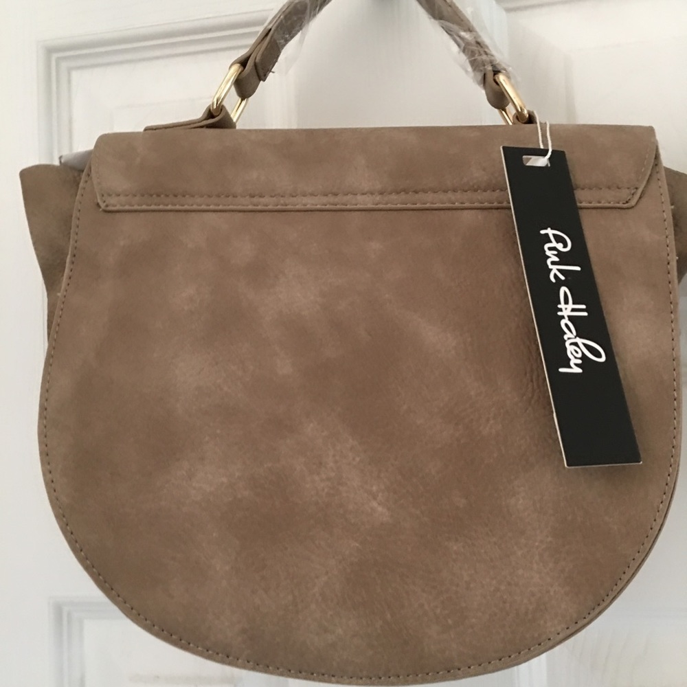 Crossbody purse. Black or Taupe. Cute - Picture 8 of 8