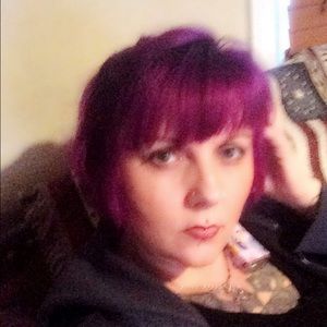 Meet your Posher, Shellie