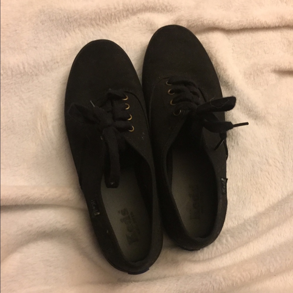 Black Keds original tennis shoes