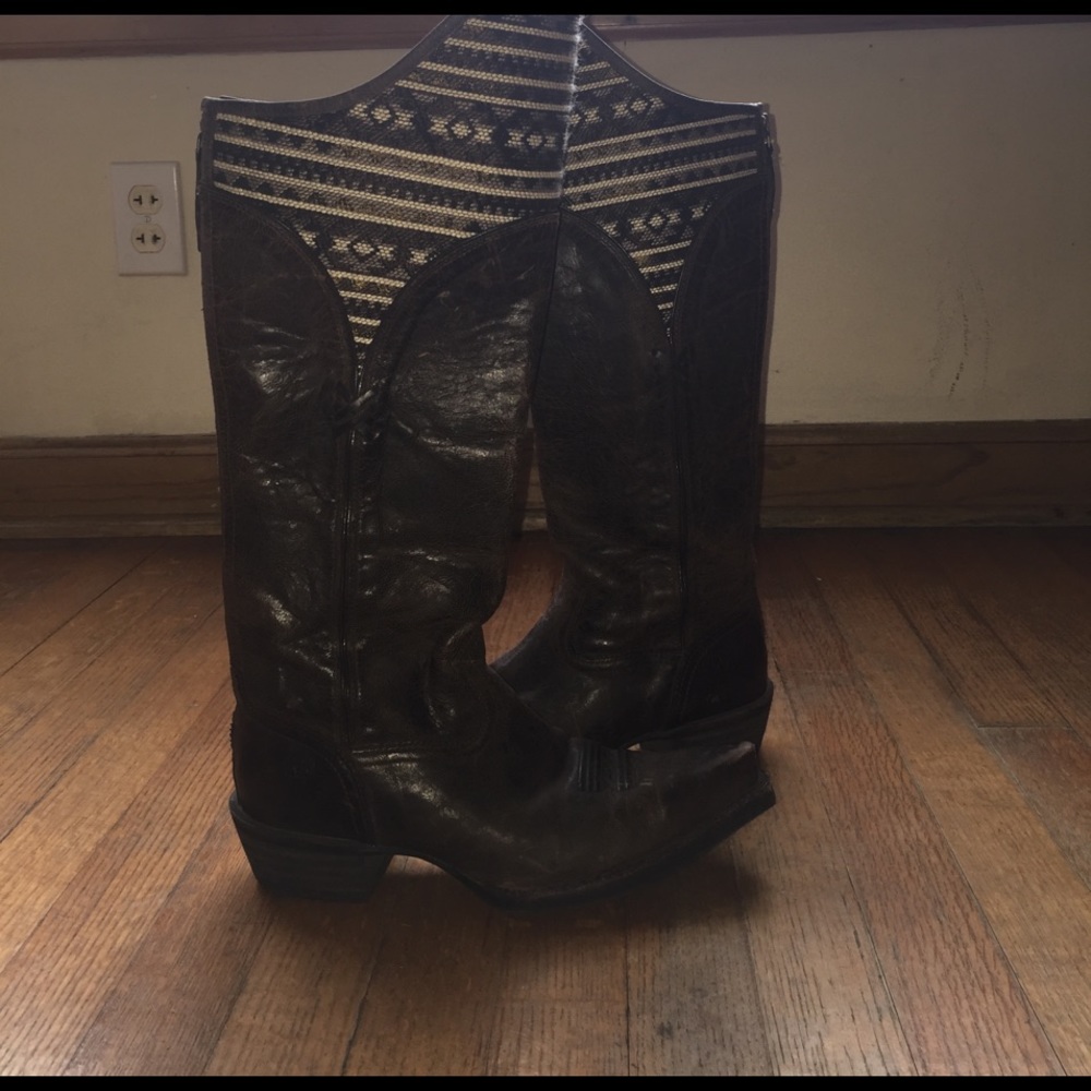 Y'all ariat cowboy boots