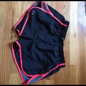 Under armour running short