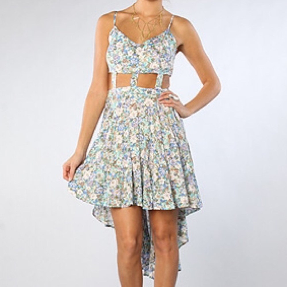REVERSE (brand) Cut Out Dress in Blue Floral; sz L