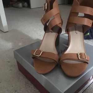 Windsor tan sandals